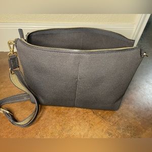 Rothy’s Daily Crossbody bag – Ink and Ivory